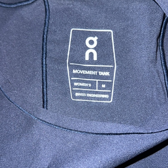 OnCloud running movement tank - Picture 2 of 3